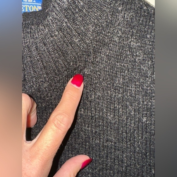 Pendleton Men's Shetland Wool Zip-Up Sweater Vest Size Medium - Picture 10 of 12